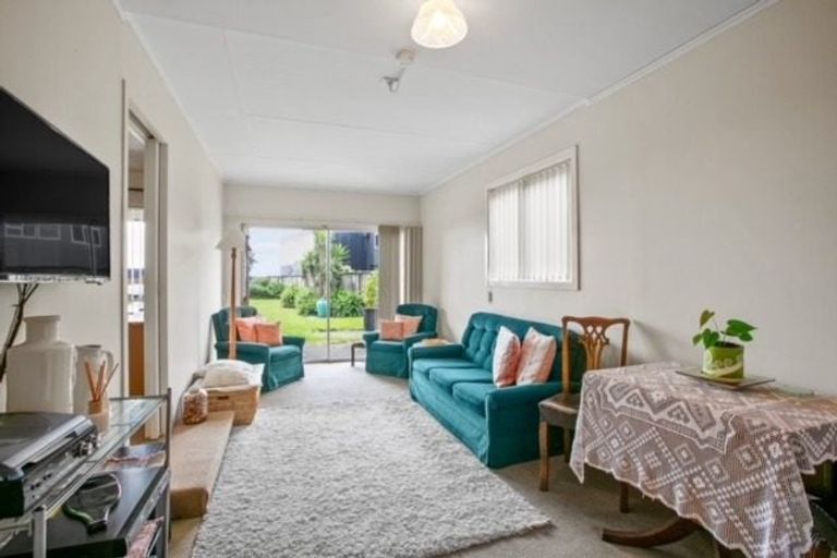 Photo of property in 21b Hamblyn Street, Strandon, New Plymouth, 4312