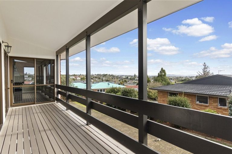 Photo of property in 39 Russleigh Drive, Dinsdale, Hamilton, 3204