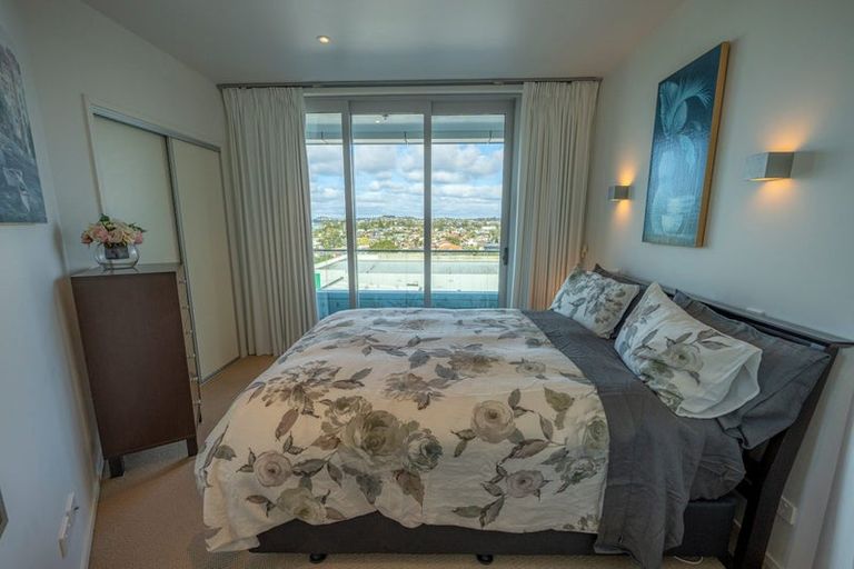 Photo of property in 617/11 Tamariki Avenue, Kelston, Auckland, 0602