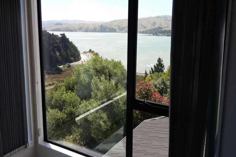 Photo of property in 52 Molyneux Close, Whitby, Porirua, 5024