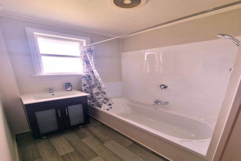 Photo of property in 10 Churchill Crescent, Tawhero, Whanganui, 4501