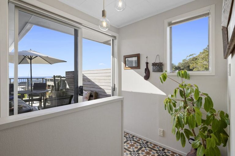 Photo of property in 3 Weston Street, Moturoa, New Plymouth, 4310