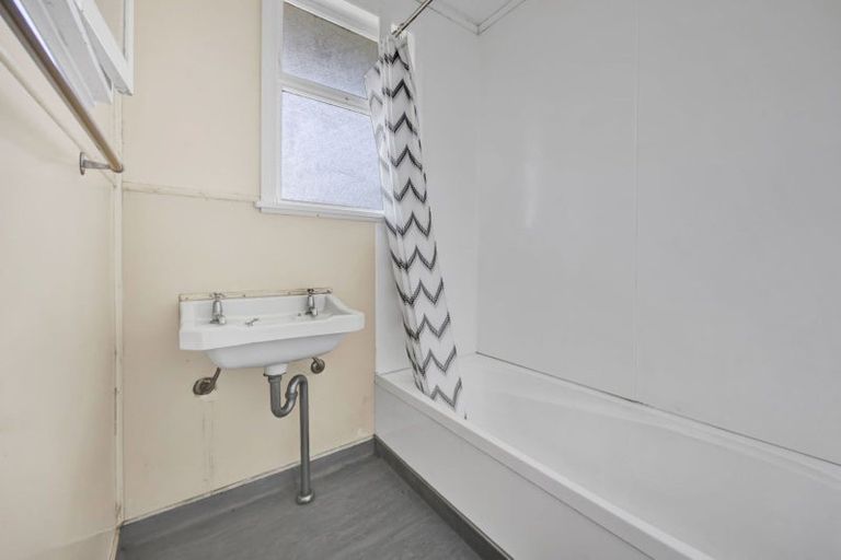 Photo of property in 97 Brecon Road, Stratford, 4332