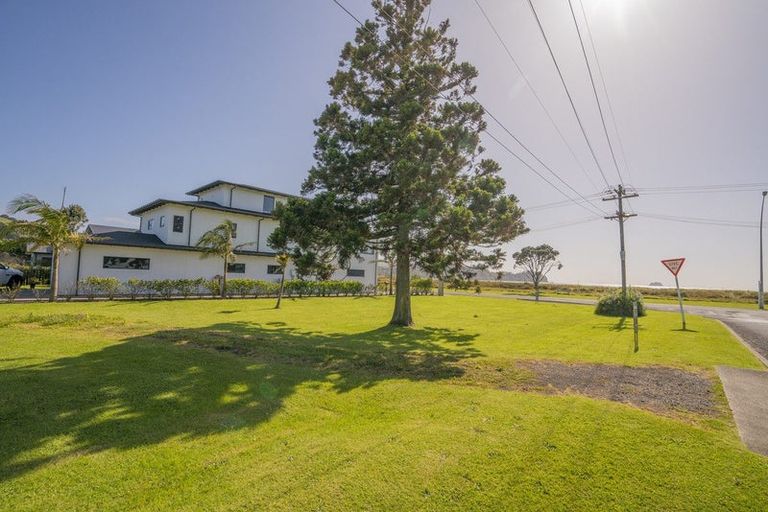 Photo of property in 76 Buffalo Beach Sh25 Road, Whitianga, 3510