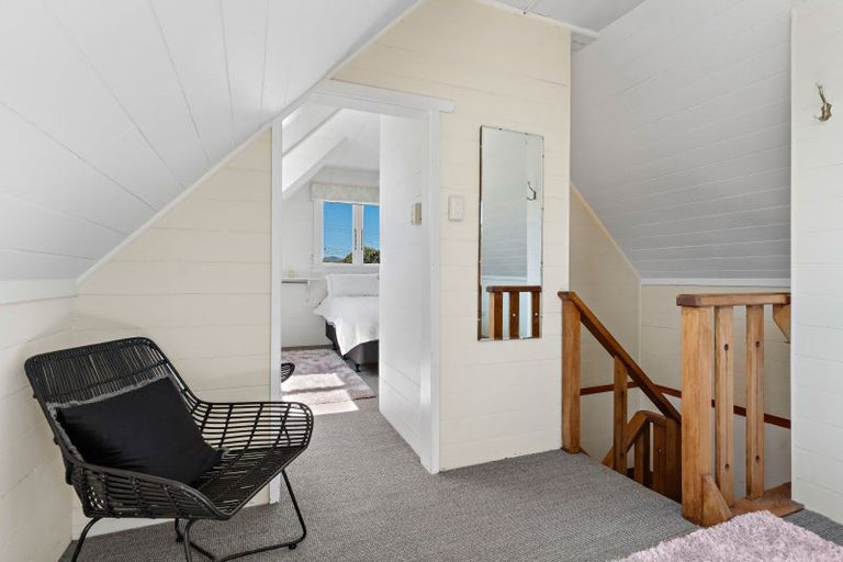 Photo of property in 91 Jellicoe Street, Martinborough, 5711