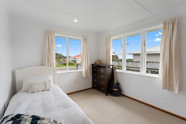 Photo of property in 50 Cowling Road, Hurdon, New Plymouth, 4310
