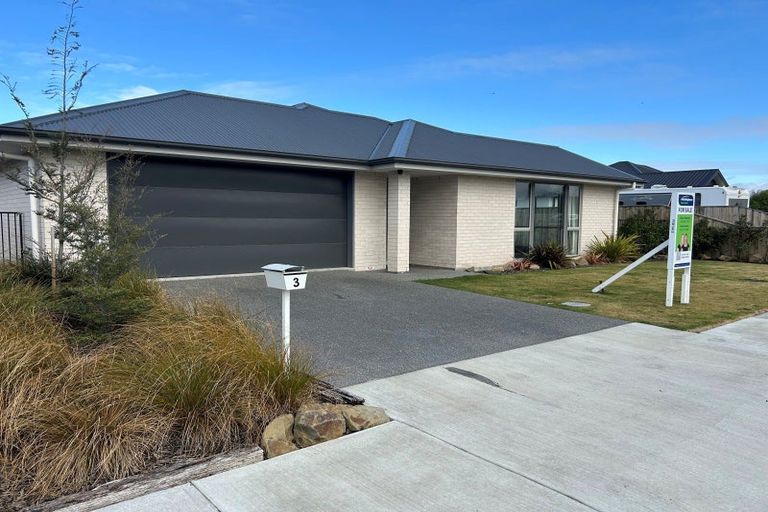 Photo of property in 3 Yates Place, Amberley, 7410