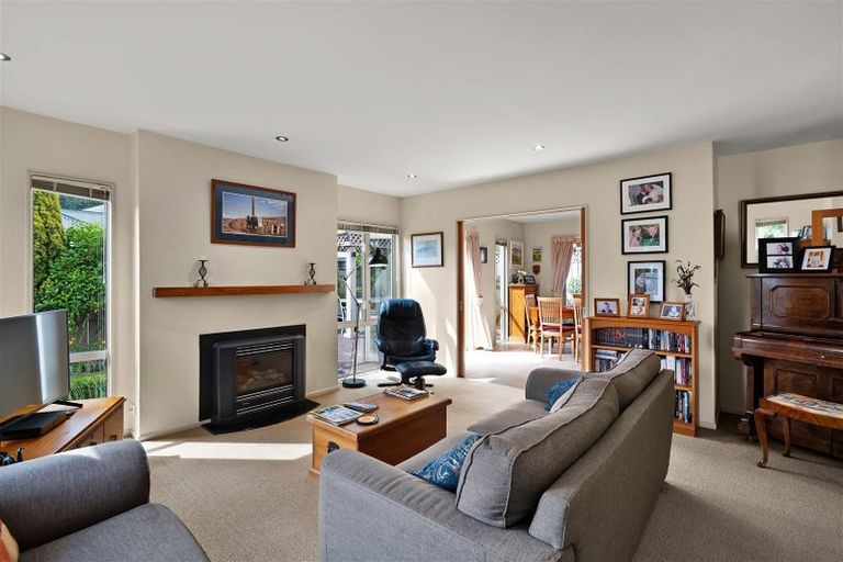 Photo of property in 12 Chateau Drive, Burnside, Christchurch, 8053