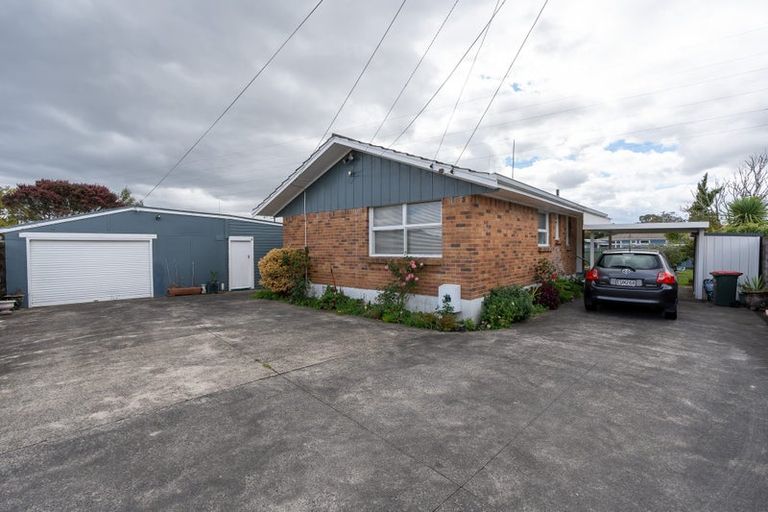 Photo of property in 15 Pryce Place, Silverdale, Hamilton, 3216