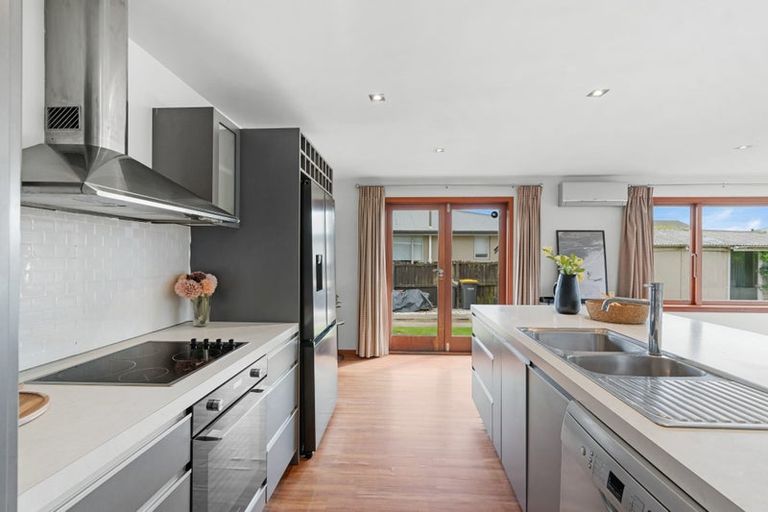 Photo of property in 37 Bourne Crescent, Papanui, Christchurch, 8053