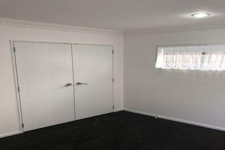 Photo of property in 43 Medallion Drive, Oteha, Auckland, 0632