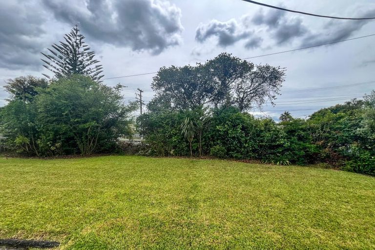 Photo of property in 26 Vanguard Road, Kelston, Auckland, 0602