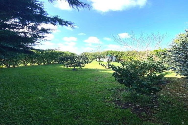 Photo of property in 84 Kaihau Road, Karioitahi, Waiuku, 2683