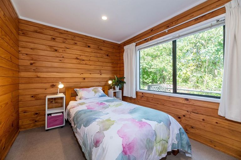 Photo of property in 2/19 Becroft Drive, Forrest Hill, Auckland, 0620