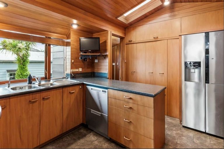 Photo of property in 19 Kowhai Road, Mairangi Bay, Auckland, 0630