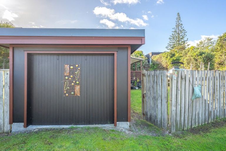 Photo of property in 14 Koromiko Street, Otaki Beach, Otaki, 5512