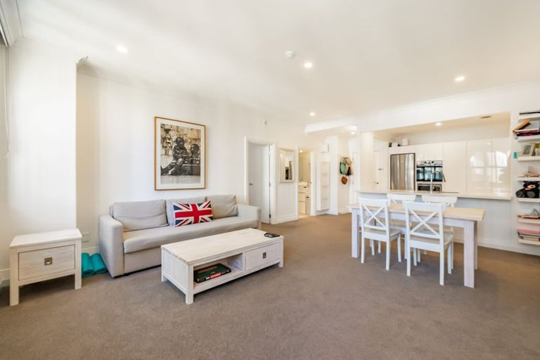 Photo of property in Kelvin House, 6d/16 The Terrace, Wellington Central, Wellington, 6011