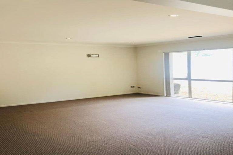 Photo of property in 219 Hill Road, The Gardens, Auckland, 2105