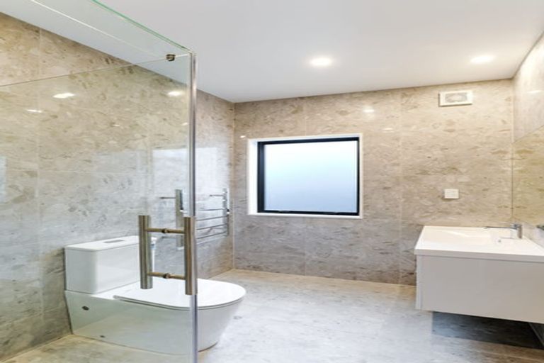 Photo of property in 17 Horokaka Street, Massey, Auckland, 0614