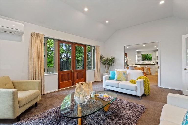 Photo of property in 124 Springfield Road, St Albans, Christchurch, 8014