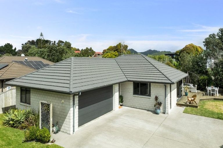 Photo of property in 15 Ian Place, Waihi Beach, 3611