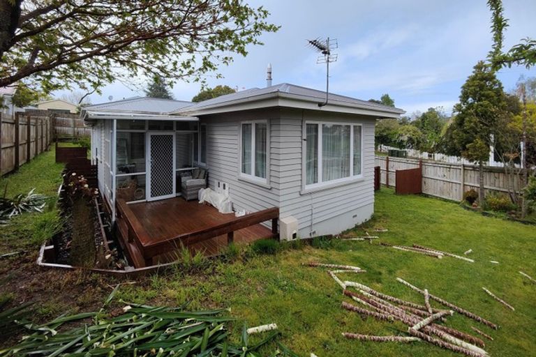 Photo of property in 1 Pollen Crescent, Melville, Hamilton, 3206