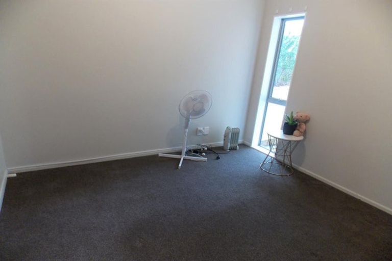 Photo of property in 2/368 Stokes Valley Road, Stokes Valley, Lower Hutt, 5019