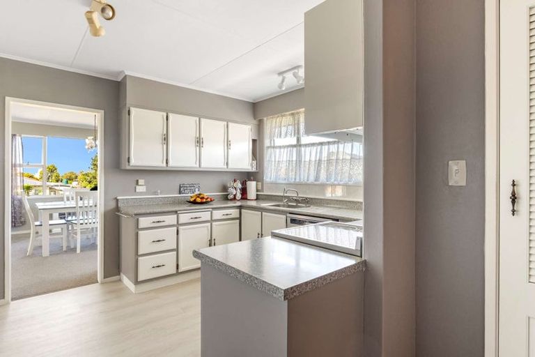 Photo of property in 12 Banks Street, Tolaga Bay, 4077