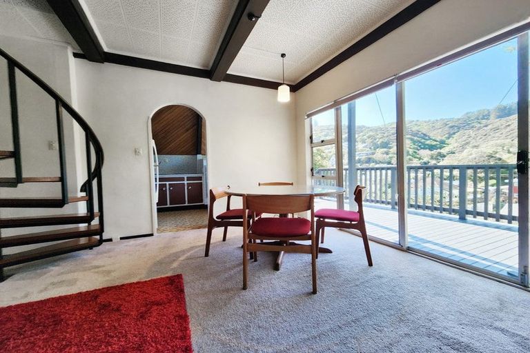 Photo of property in 3/45 Airlie Road, Plimmerton, Porirua, 5026