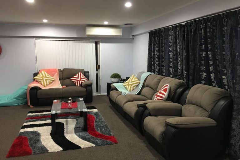 Photo of property in 45 Lomita Road, Johnsonville, Wellington, 6037