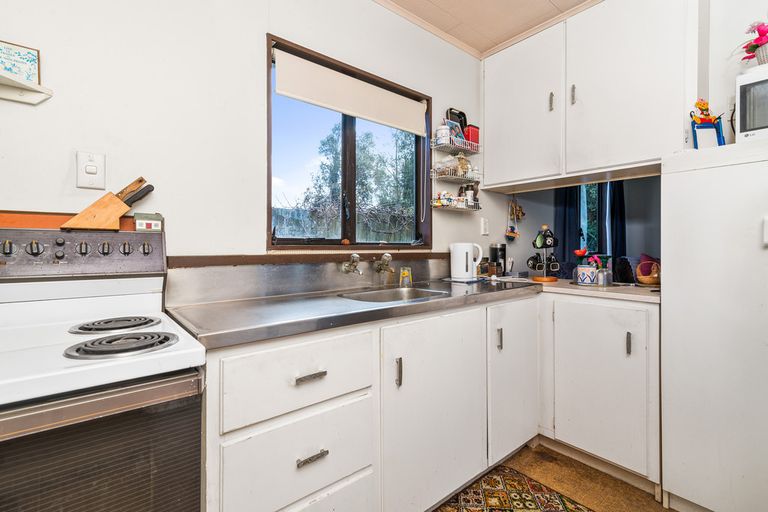 Photo of property in 59 Robinson Avenue, Holdens Bay, Rotorua, 3010