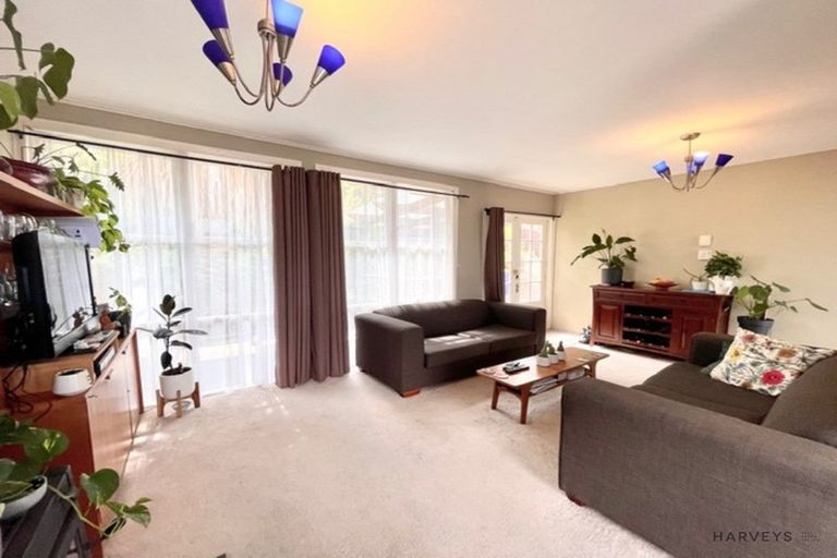 Photo of property in 134 Glengarry Road, Glen Eden, Auckland, 0602