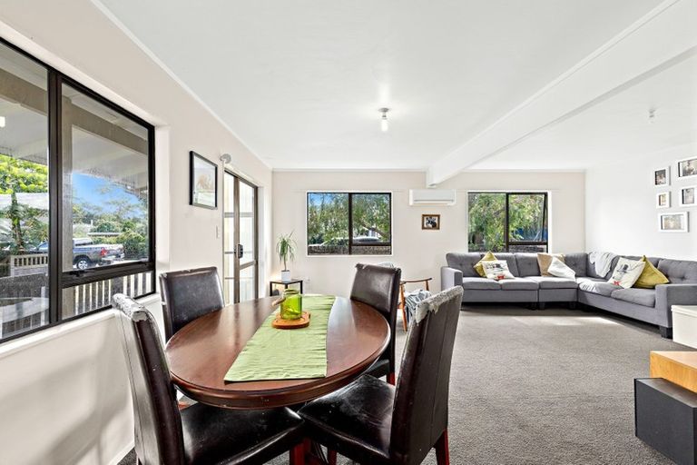 Photo of property in 6 Te Moau Avenue, Parakai, 0830