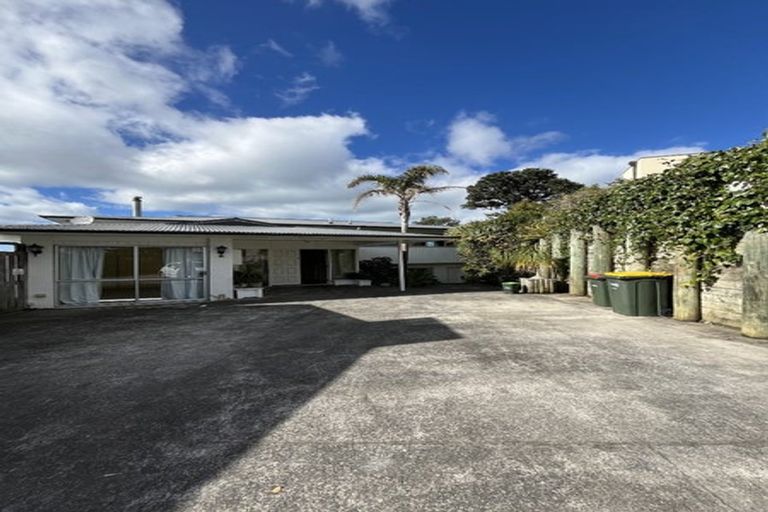 Photo of property in 10 Sykes Avenue, Hatfields Beach, Orewa, 0931