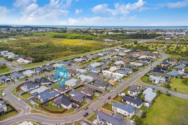 Photo of property in 10 Kingsbridge West, Burwood, Christchurch, 8083