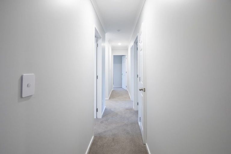 Photo of property in 12 Glastry Close, East Tamaki Heights, Auckland, 2016