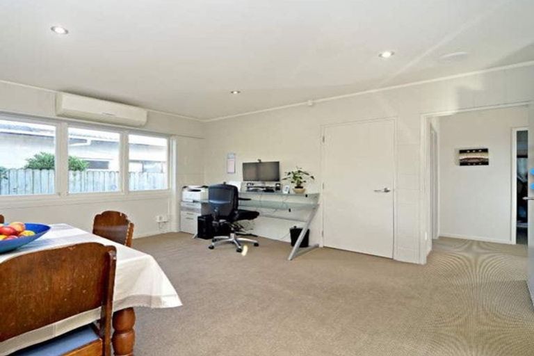 Photo of property in 1/10 Park Estate Road, Rosehill, Papakura, 2113