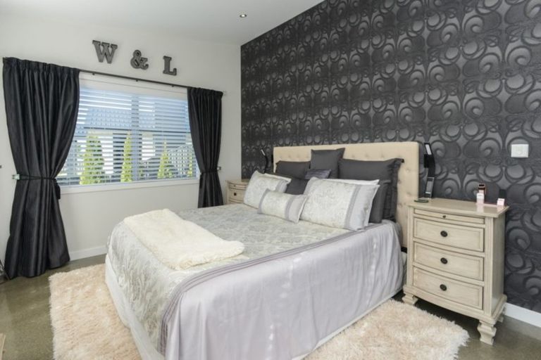 Photo of property in 80 Orotu Drive, Poraiti, Napier, 4112