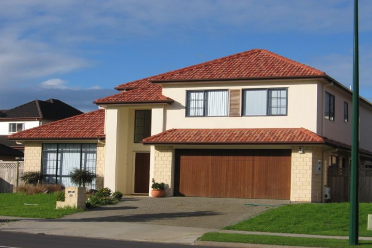 Photo of property in 68 Middlefield Drive, Flat Bush, Auckland, 2016