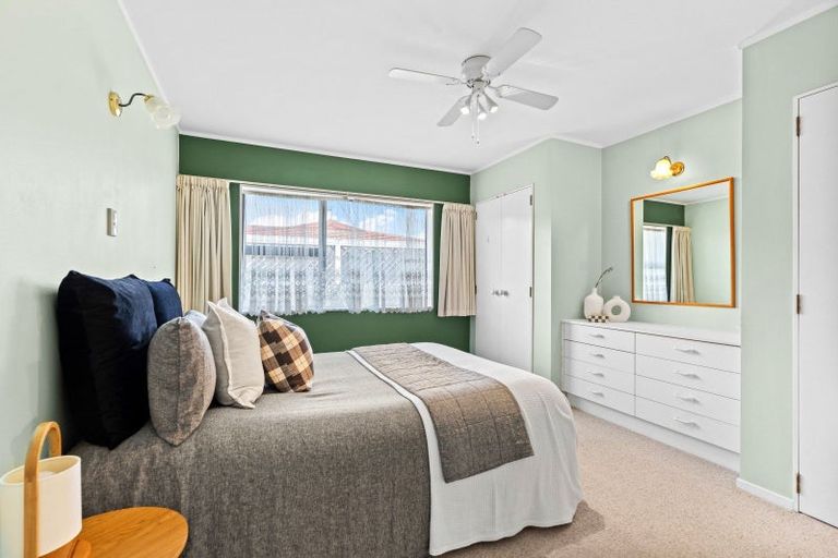 Photo of property in 8a Deveron Street, Regent, Whangarei, 0112