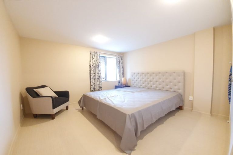 Photo of property in 1/24 Pigeon Mountain Road, Half Moon Bay, Auckland, 2012