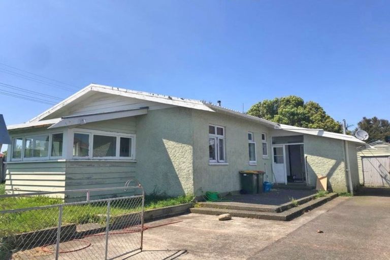 Photo of property in 1 George Street, Eltham, 4322