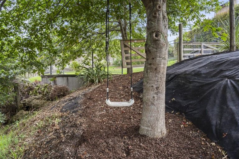 Photo of property in 112 Grand Drive, Orewa, 0931