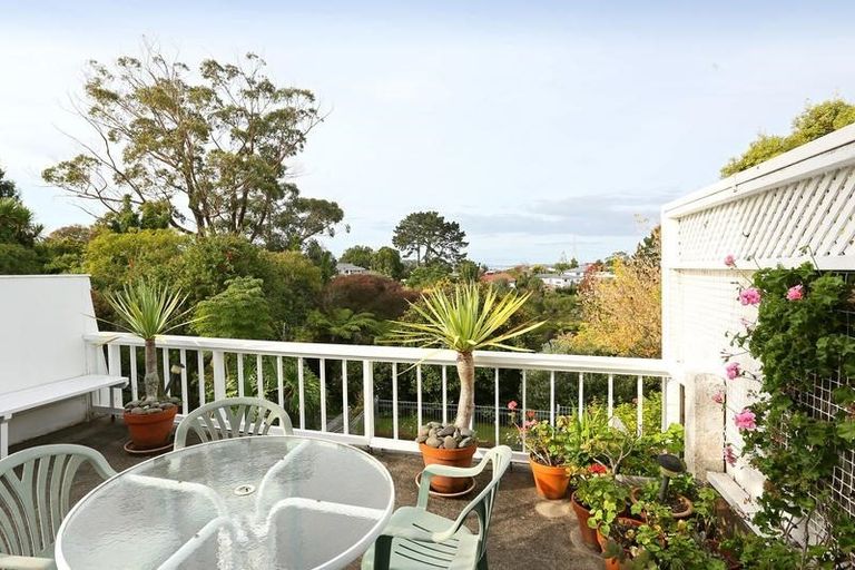 Photo of property in 53 Jaemont Avenue, Te Atatu South, Auckland, 0610
