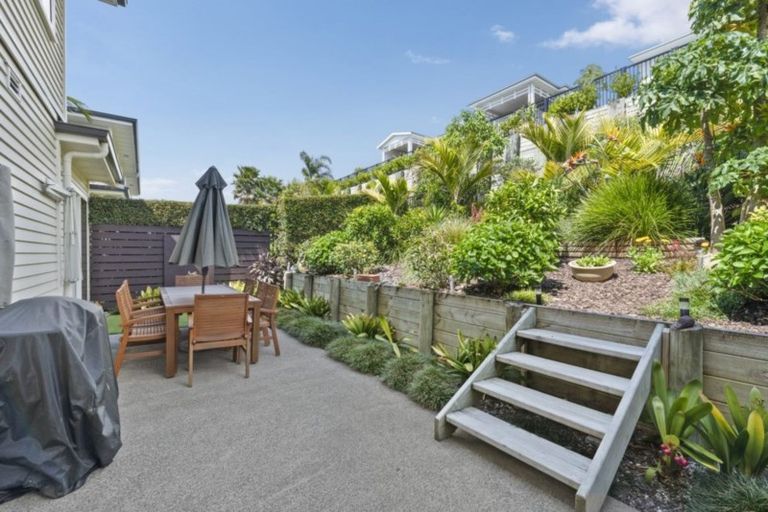 Photo of property in 27 Landmark Terrace, Orewa, 0931