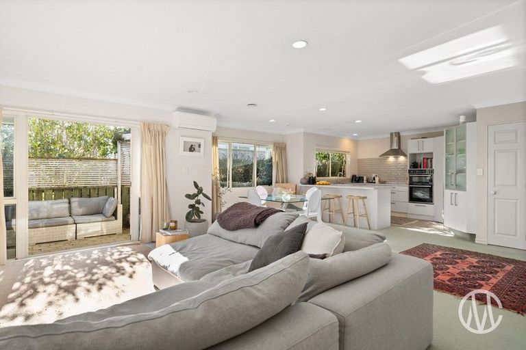 Photo of property in 16a Goods Road, Otumoetai, Tauranga, 3110