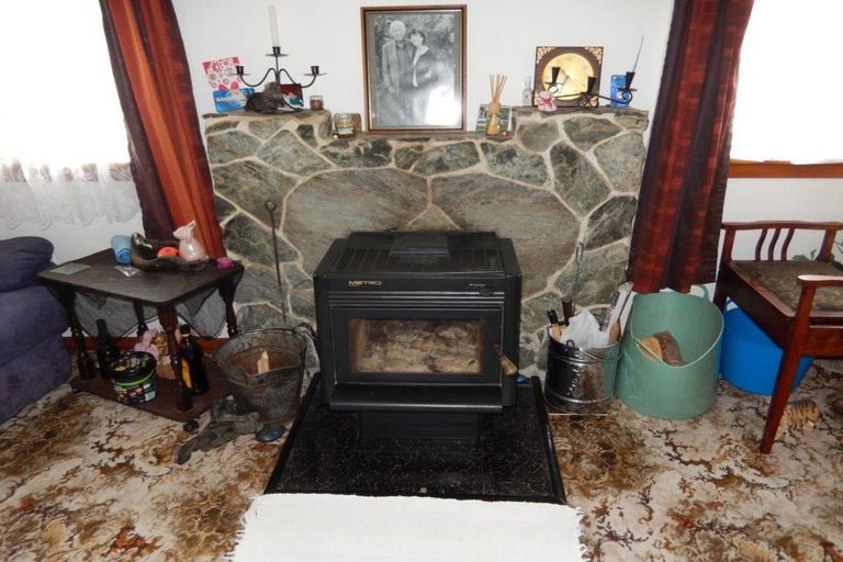 Photo of property in 98 Cheviot Street, Roxburgh, 9500