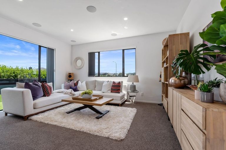 Photo of property in 31 Pohutukawa Parade, Riverhead, 0820