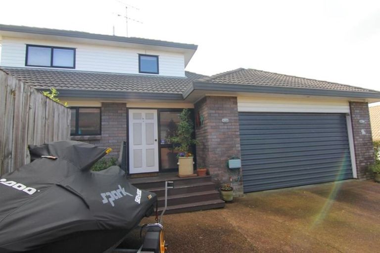 Photo of property in 1/9 Kells Place, Botany Downs, Auckland, 2010