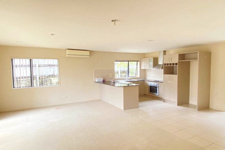 Photo of property in Hibiscus Garden, 6 Lavender Garden Lane, Oteha, Auckland, 0632